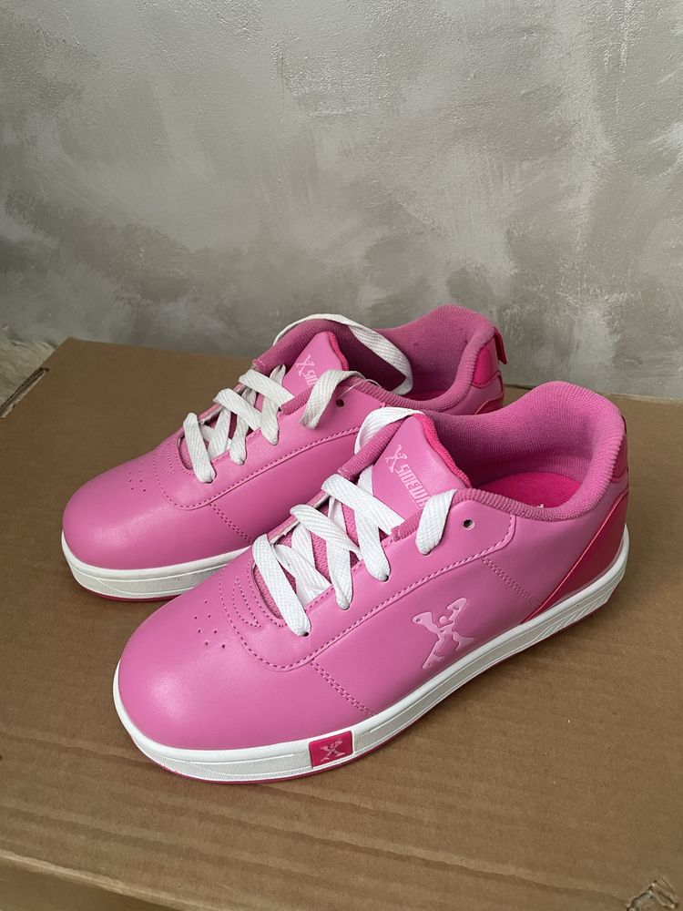 Маратонки с колелце Heelys