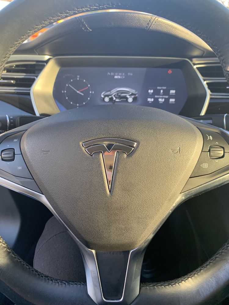 Tesla Model S 4х4 525кс 2017г 21212