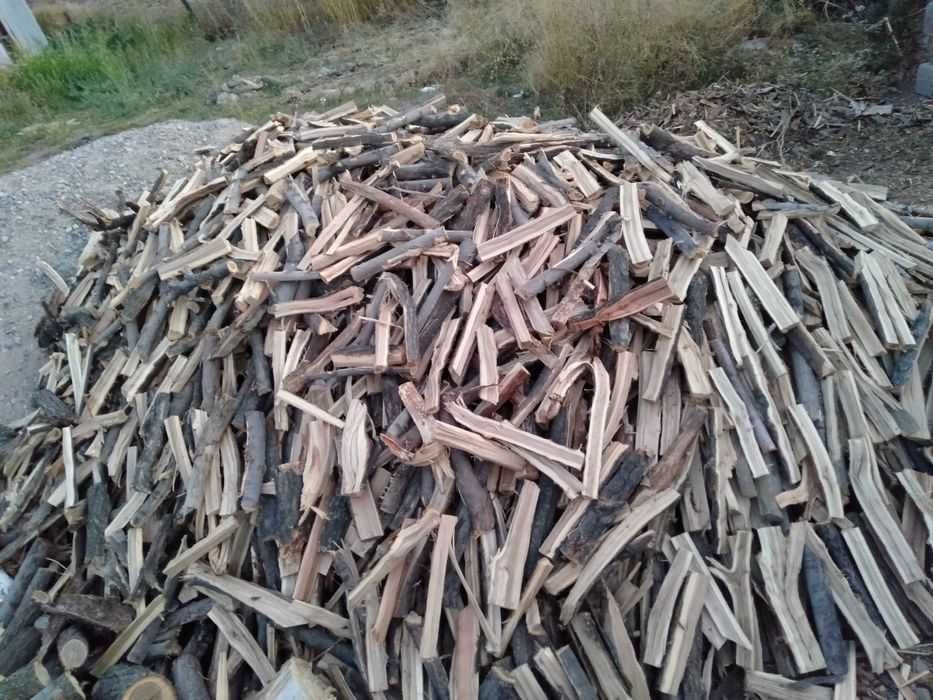 Продам дрова сухие рубленные в иссыке  16000тг куб