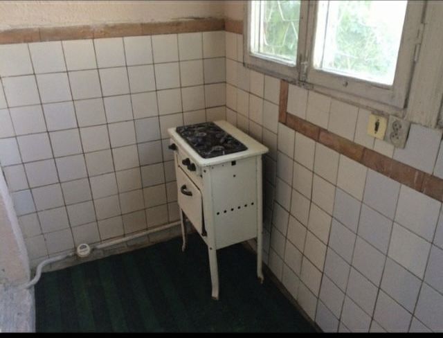 Srochna 1- xonali uy sotiladi.m.ulugbek, Massiv feruza genikalogiyada