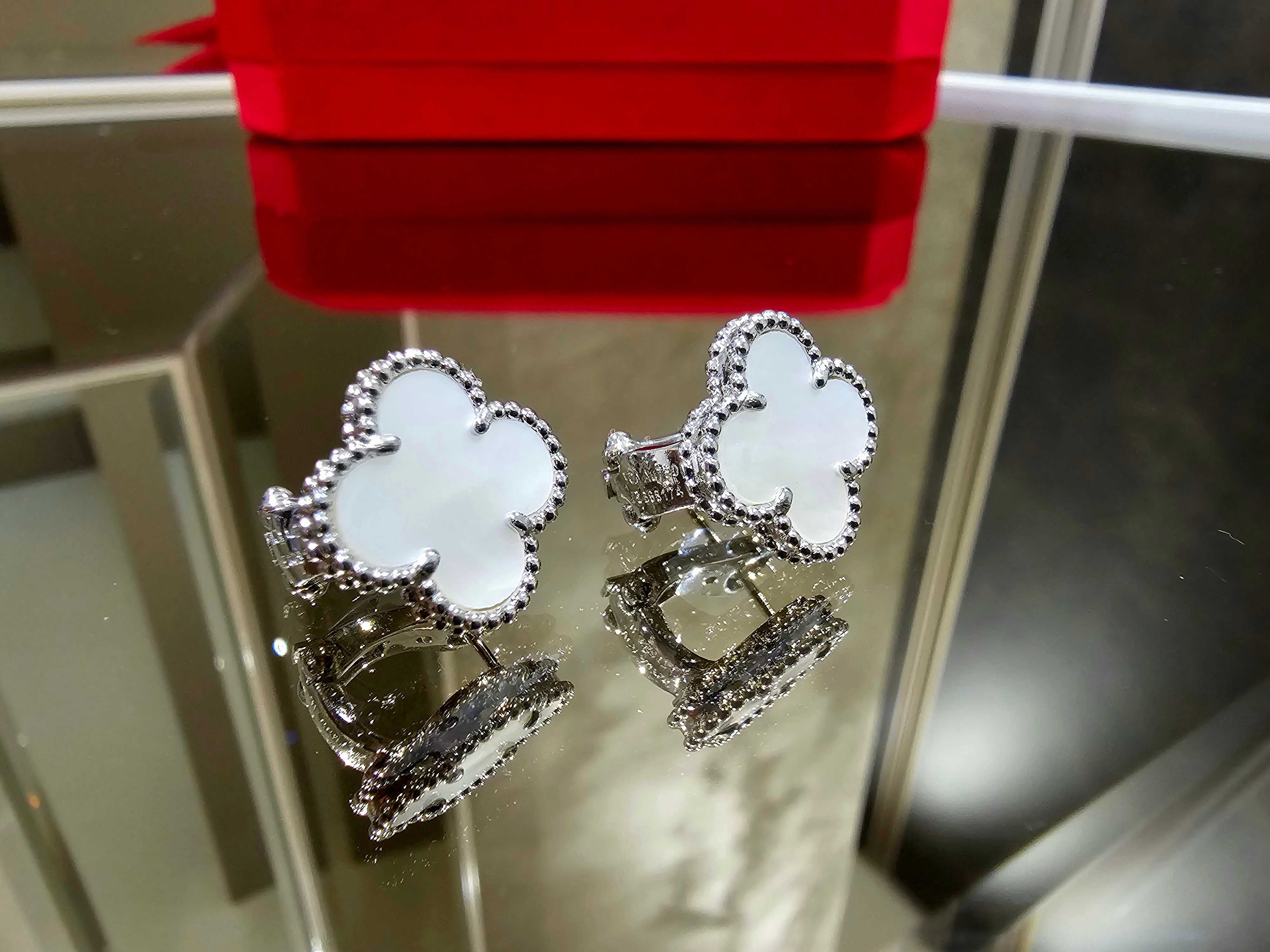 Van Cleef & Arpels VCA Silver Mother Pearl Alhambra Clips Дамски Обеци