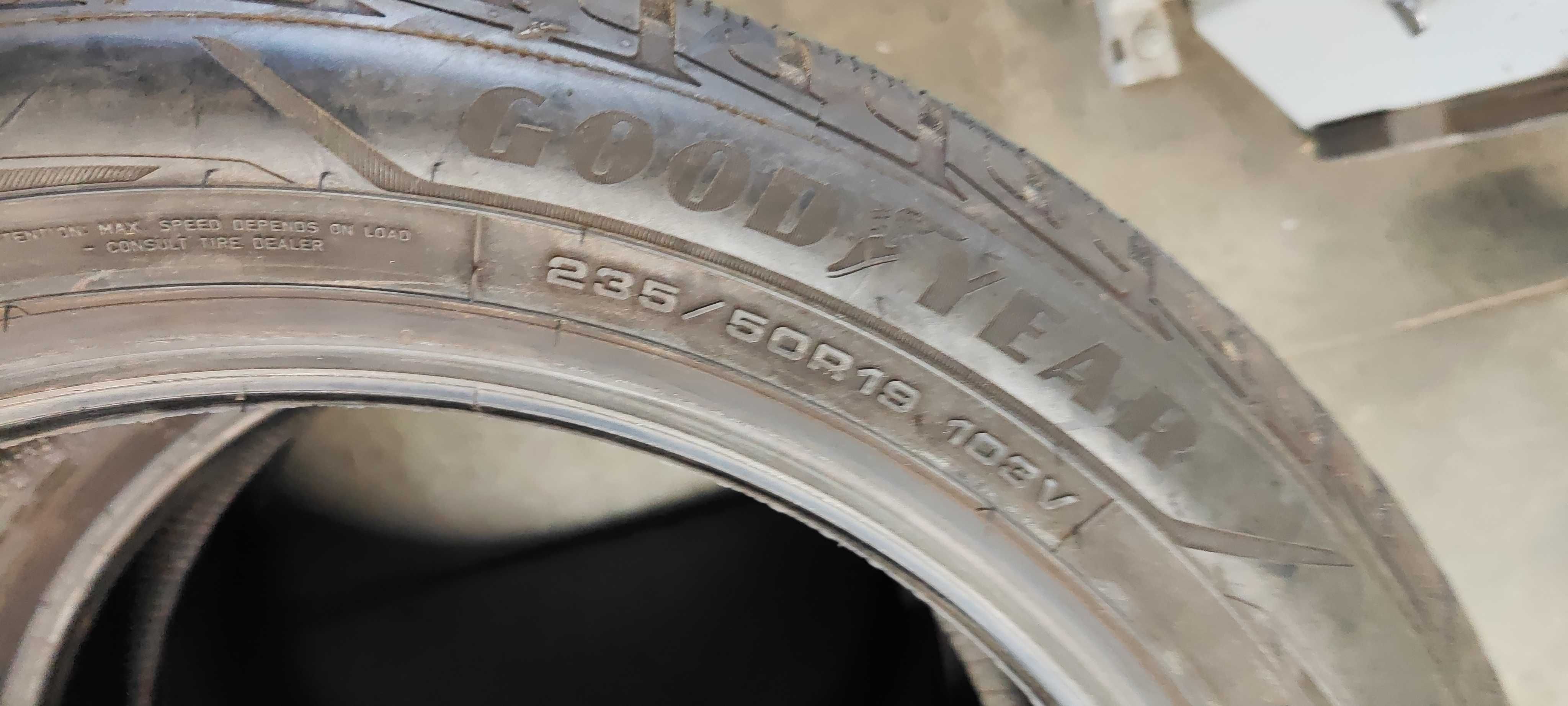 2бр.зимни гуми 235/50/19 Goodyear