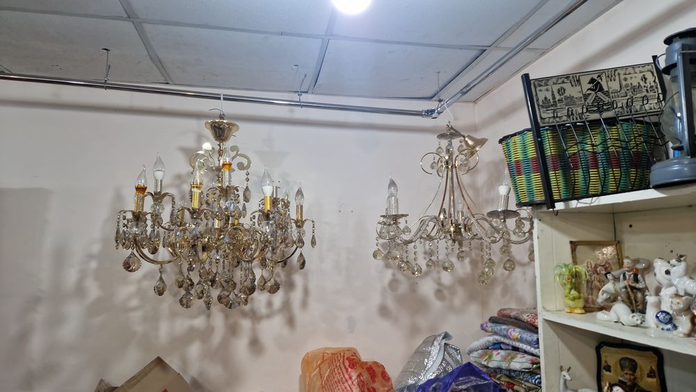 Продам люстры хрусталь
