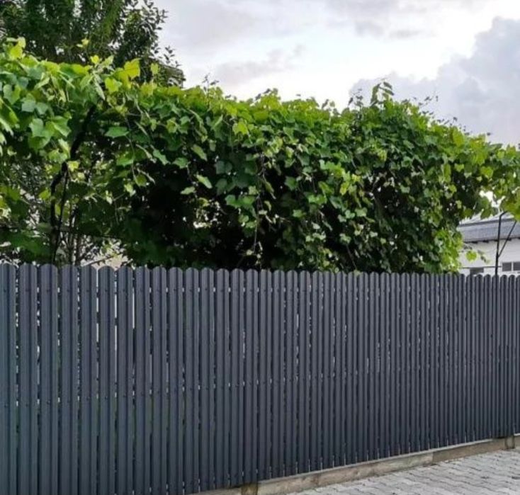 Executam garduri și porți la comanda clientului