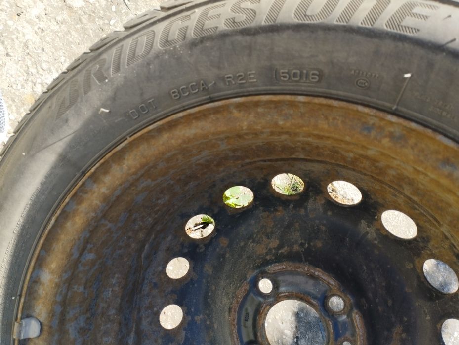 Vand 4 jante 15 Zoll,cauciucuri de iarna Renault Dacia Peugeot Citroen