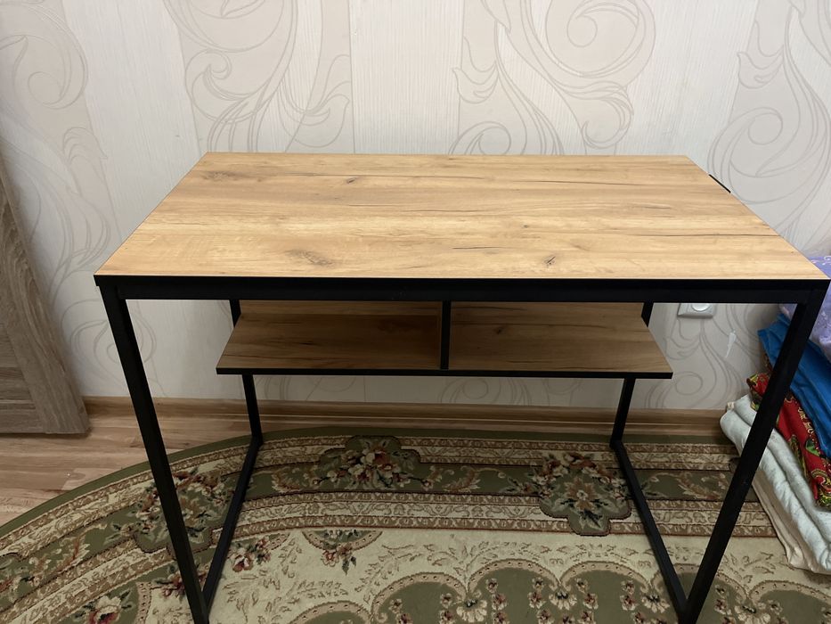 Продается стол в хорошем состоянии