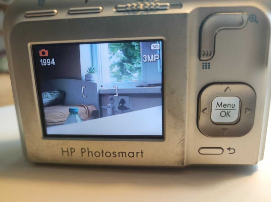Продавам използвани цифрови фотоапарати SONY & HP