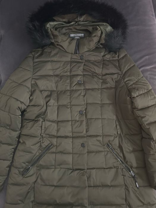 Geaca iarna, usoara cu protectie sporita la frig, ploaie si vant