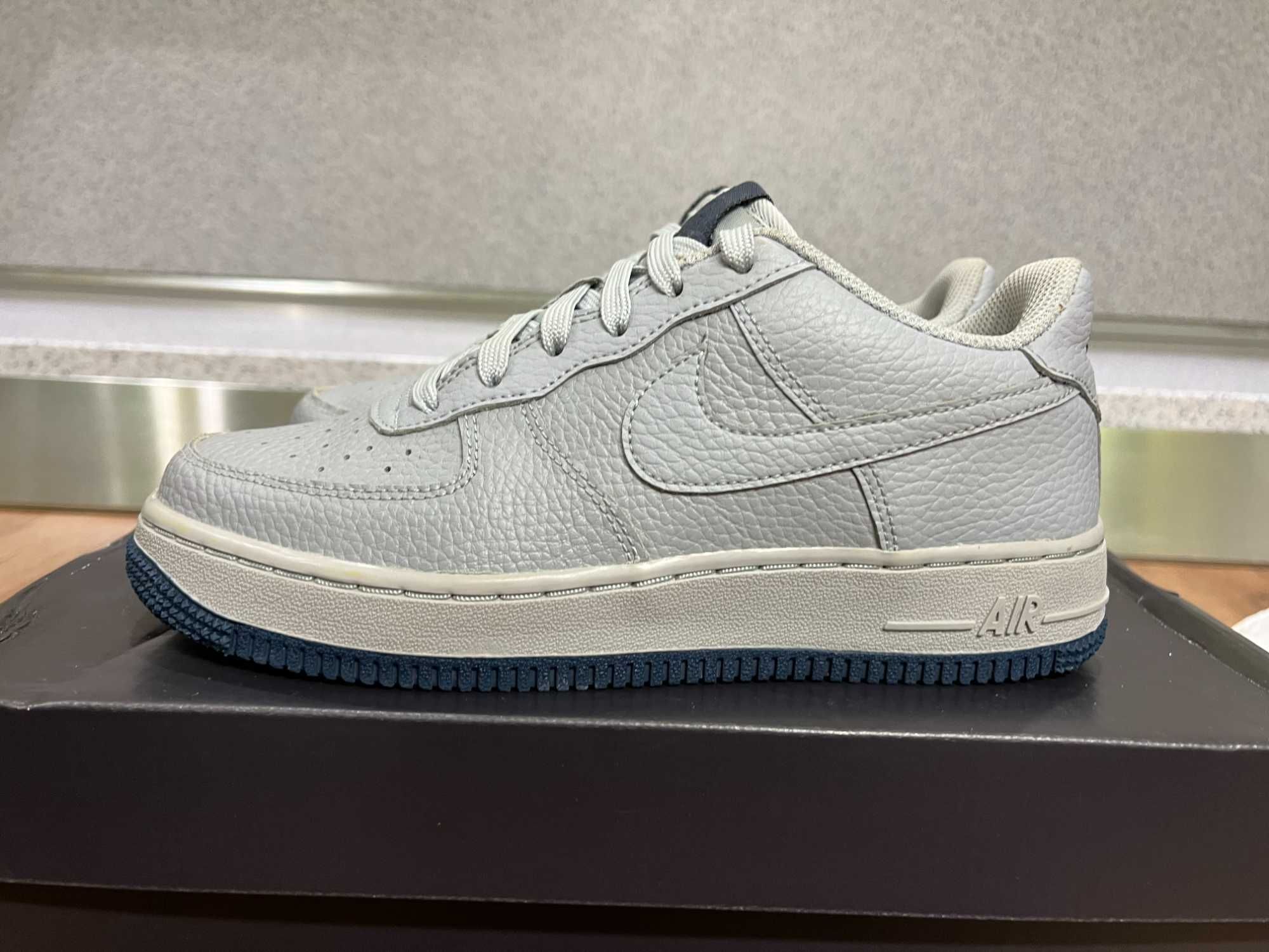 ОРИГИНАЛНИ *** Nike AIr Force 1  / Wolf Grey