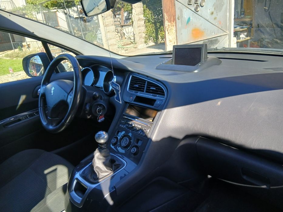 ПЕЖО  5008 2010 година