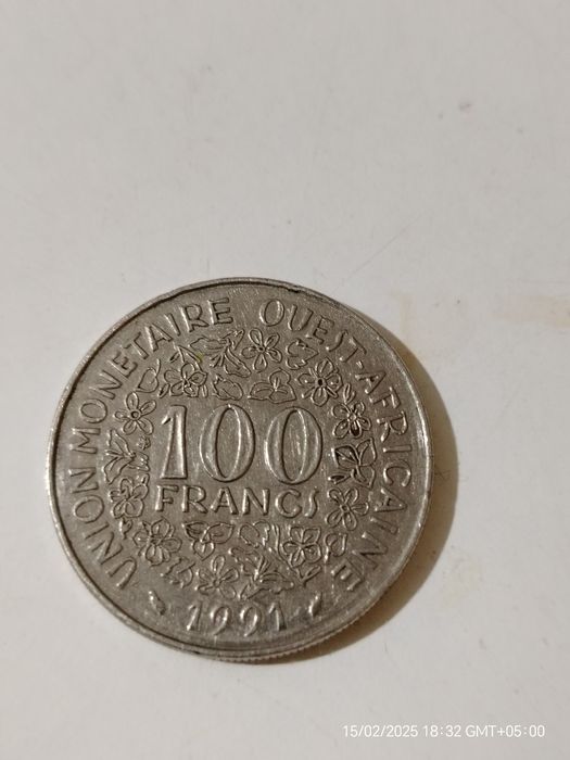 Западно-Африканская манета 100 франков, 1991 года.