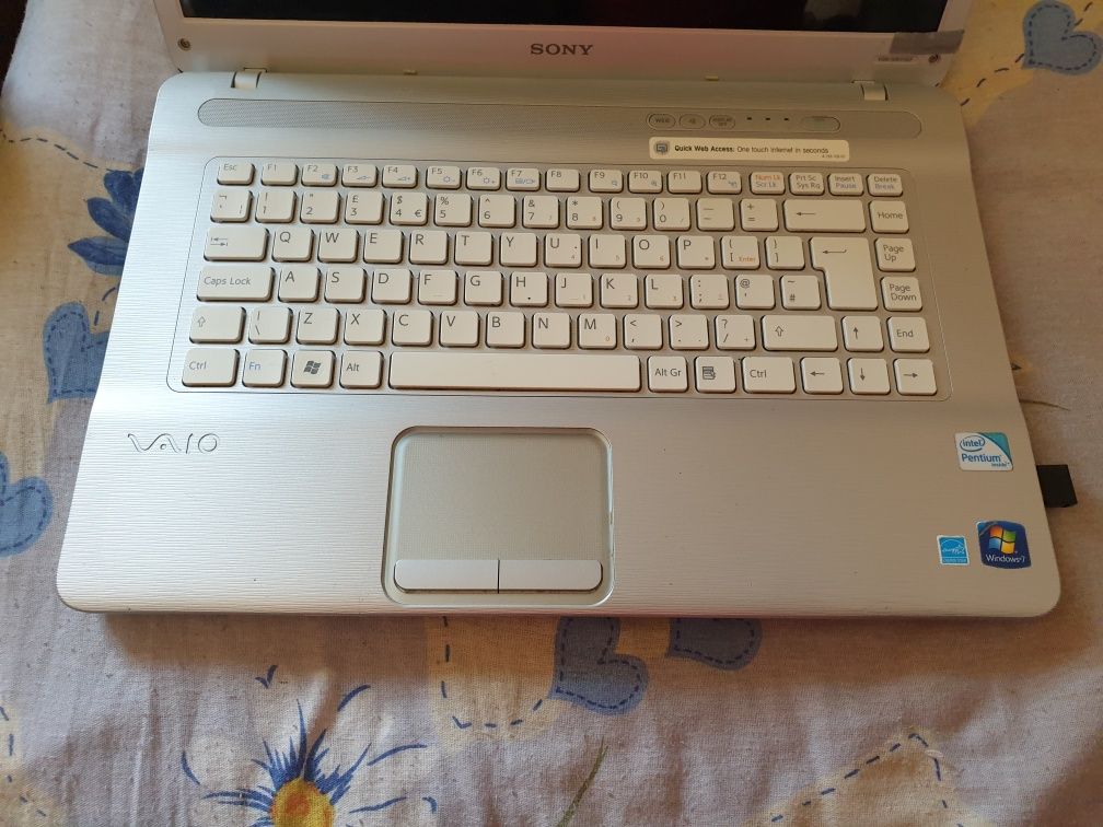 Продавам лаптоп Sony Vaio