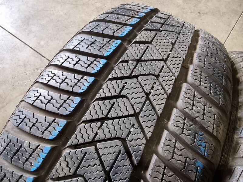 225/45/19 PIRELLI 4бр