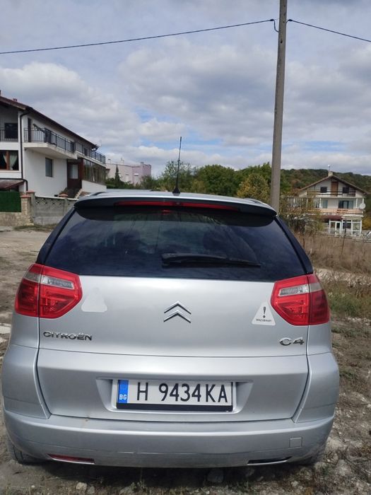 Строен с4 пикасо