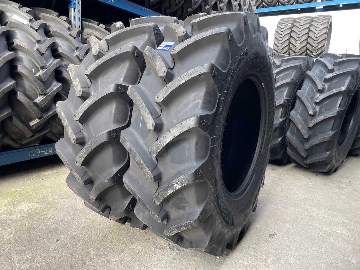 Cauciucuri noi radiale 380/85R24 pentru tractor CASE marca CEAT