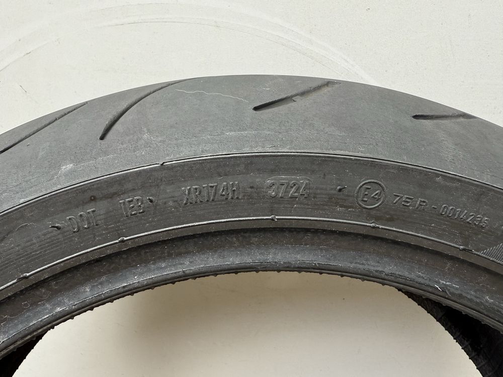 200/55/17 Metzeler m9rr dot 2024