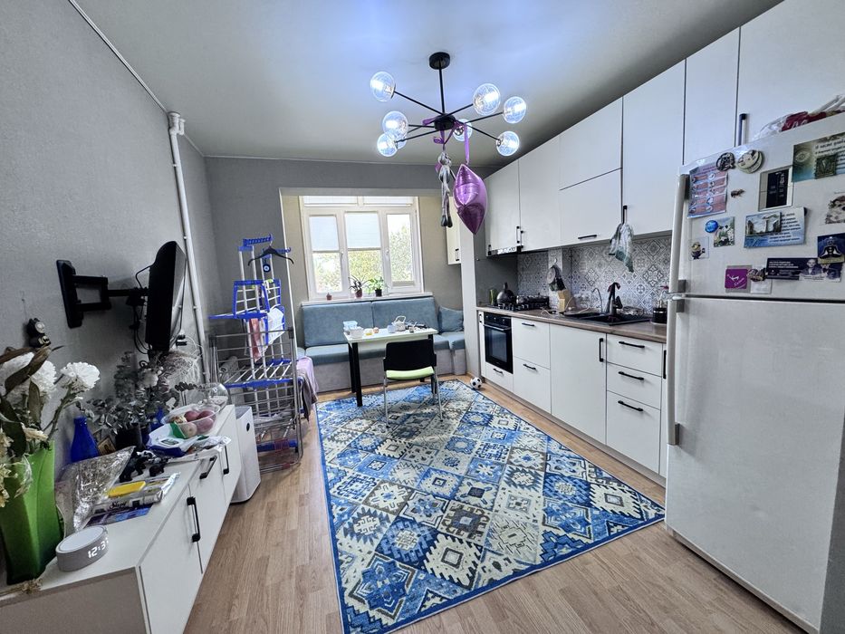 Аренда квартиры на год, 2 человека, предоплата !