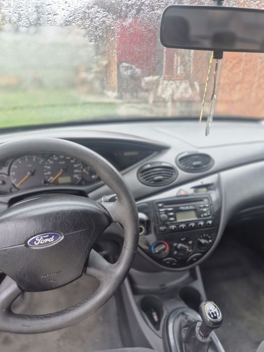 Vând Ford Focus 2003