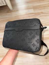 продавам чанта LOUIS VUITTON