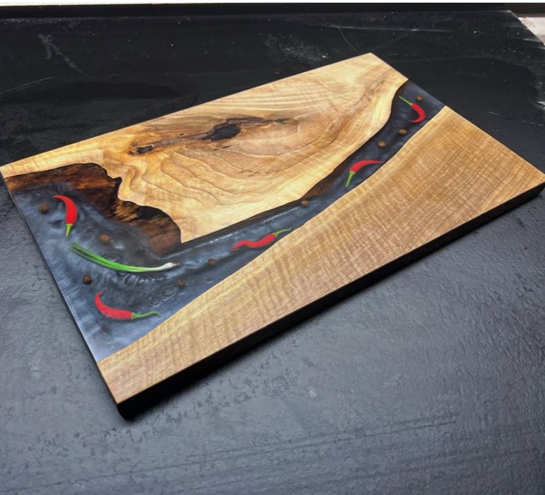 Уникални дъски за рязане и сервиране на мезета от орех и дъб