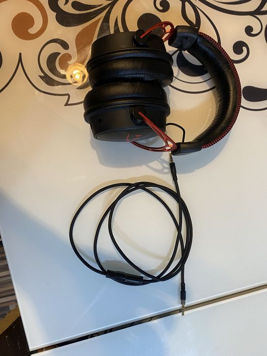 Vand sau schimb casti gaming hyperX cloud alpha