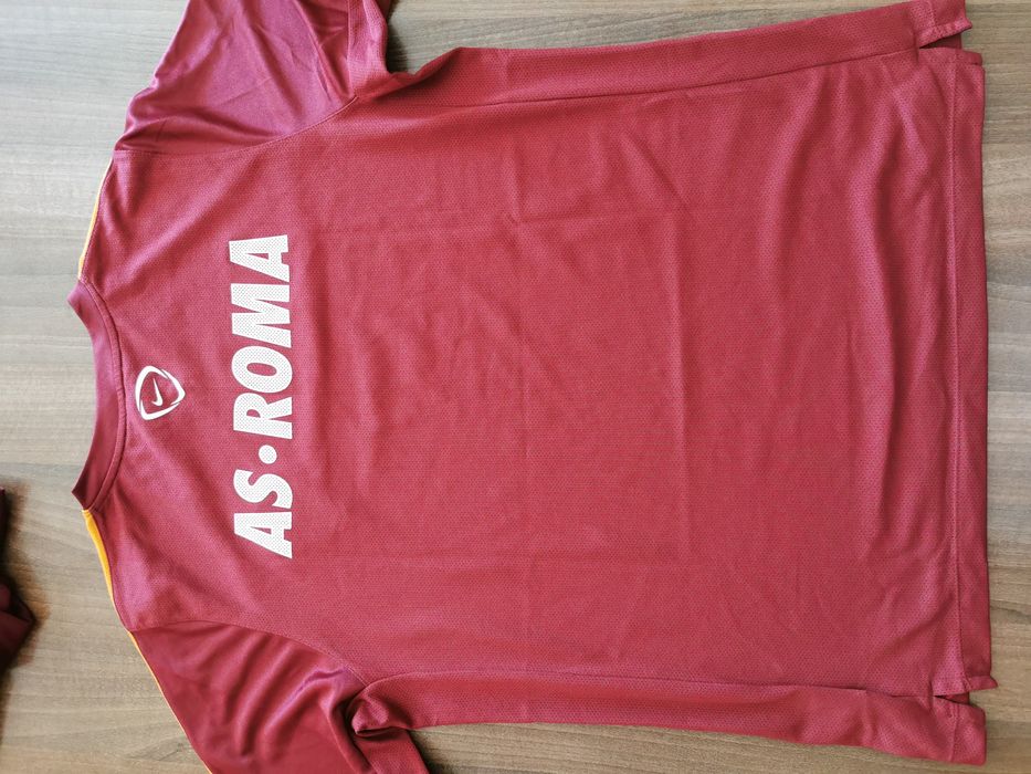 Тениски на Roma.