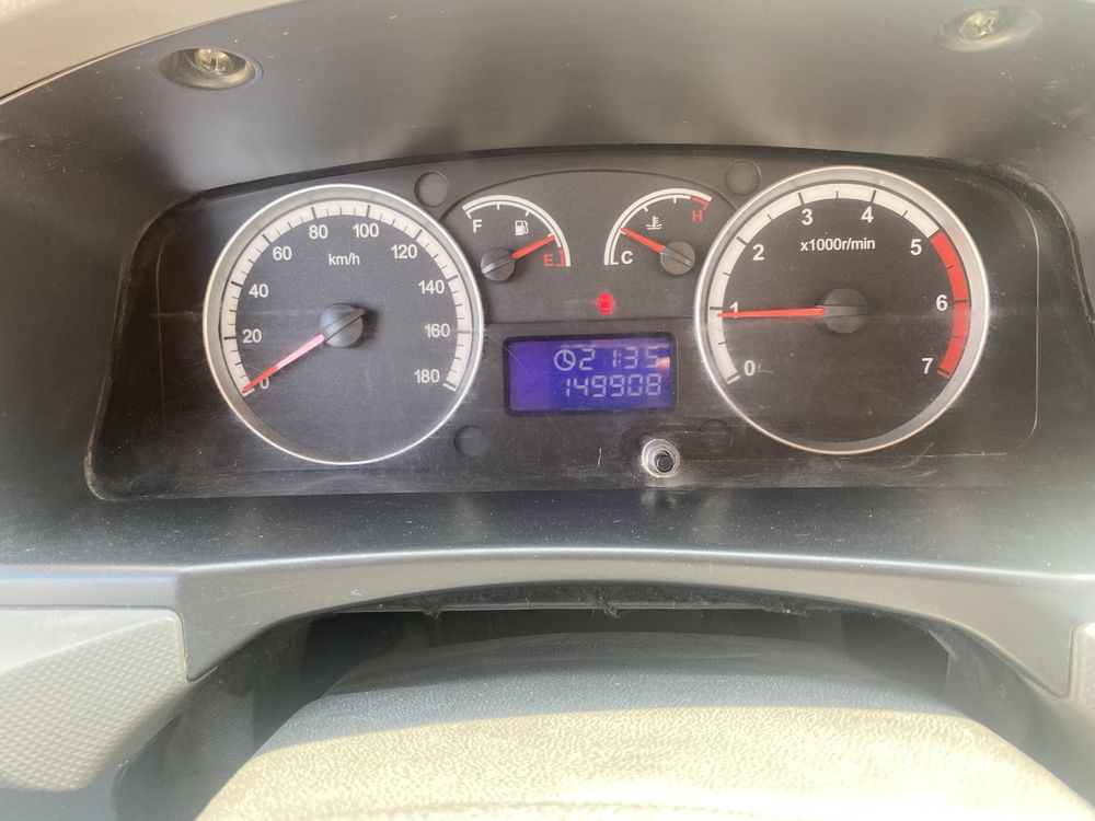 Faton mikra Aftobus sotilad
