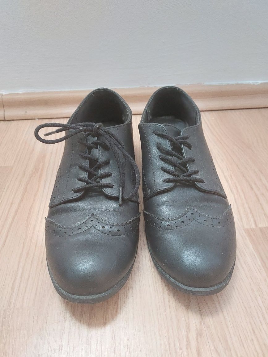 Pantofi Oxford Forever21