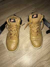 Nike Court Borough mid 2