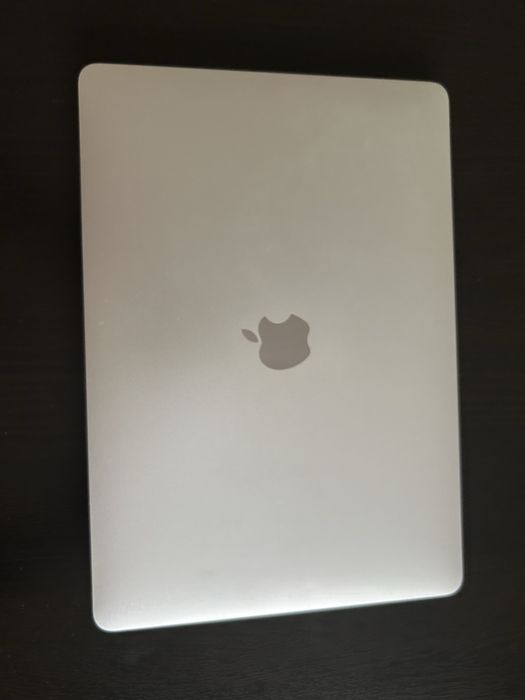 Macbook Pro 13" A1989 2019 GB 256 GB SSD baterie 354 cicluri