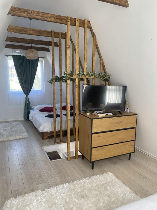 Cabana A-Frame cu jacuzzi & priveliști montane în Sibiel