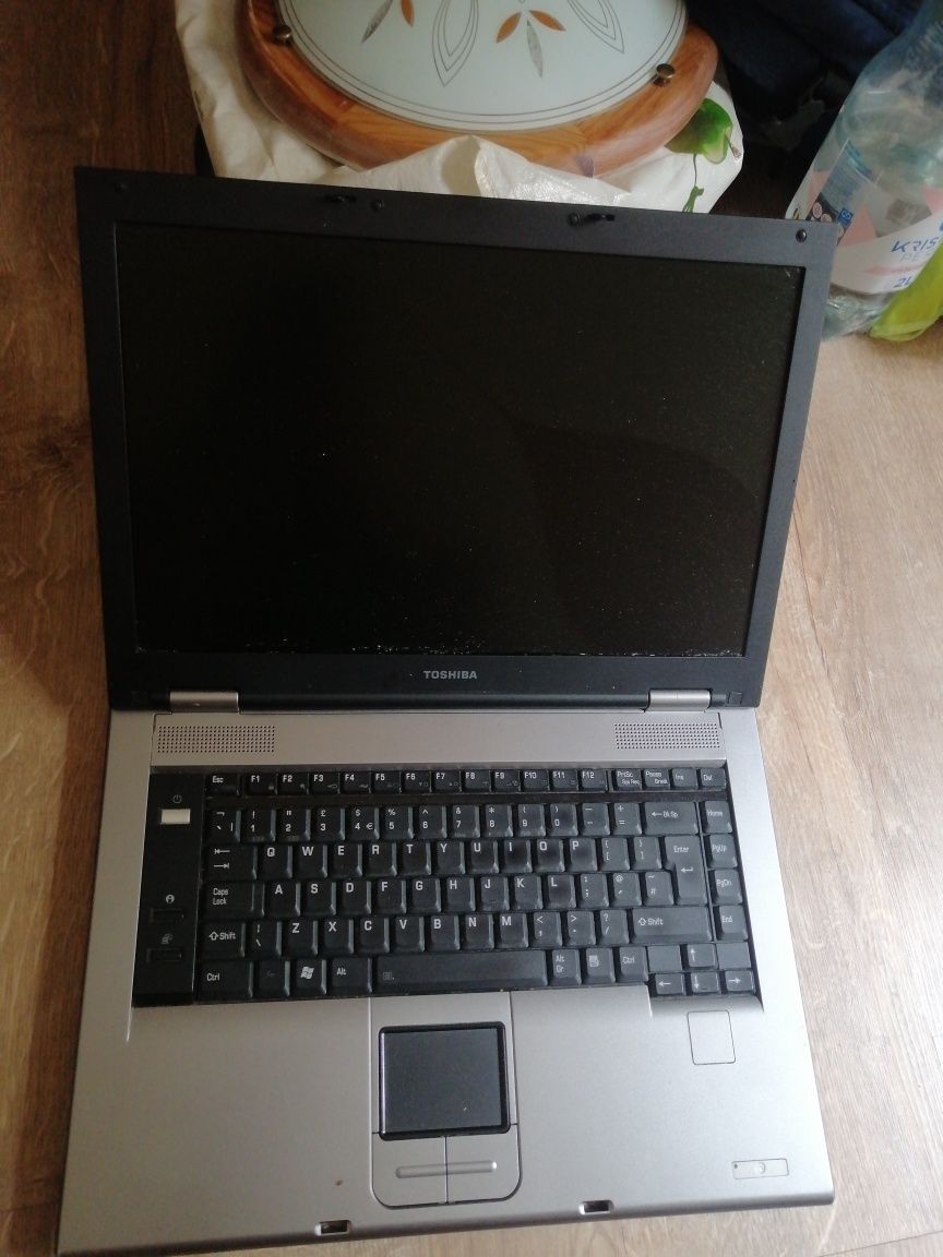 Laptop de piese  toshiba