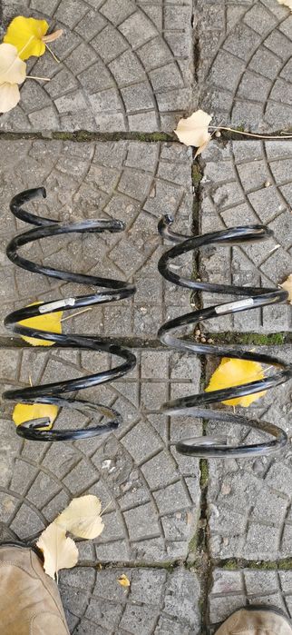 Продавам предни пружини за бмв е 46 sаchs