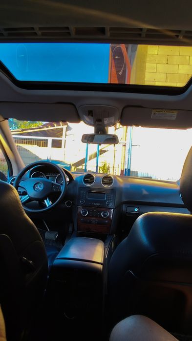 Vând Mercedes ml impecabil