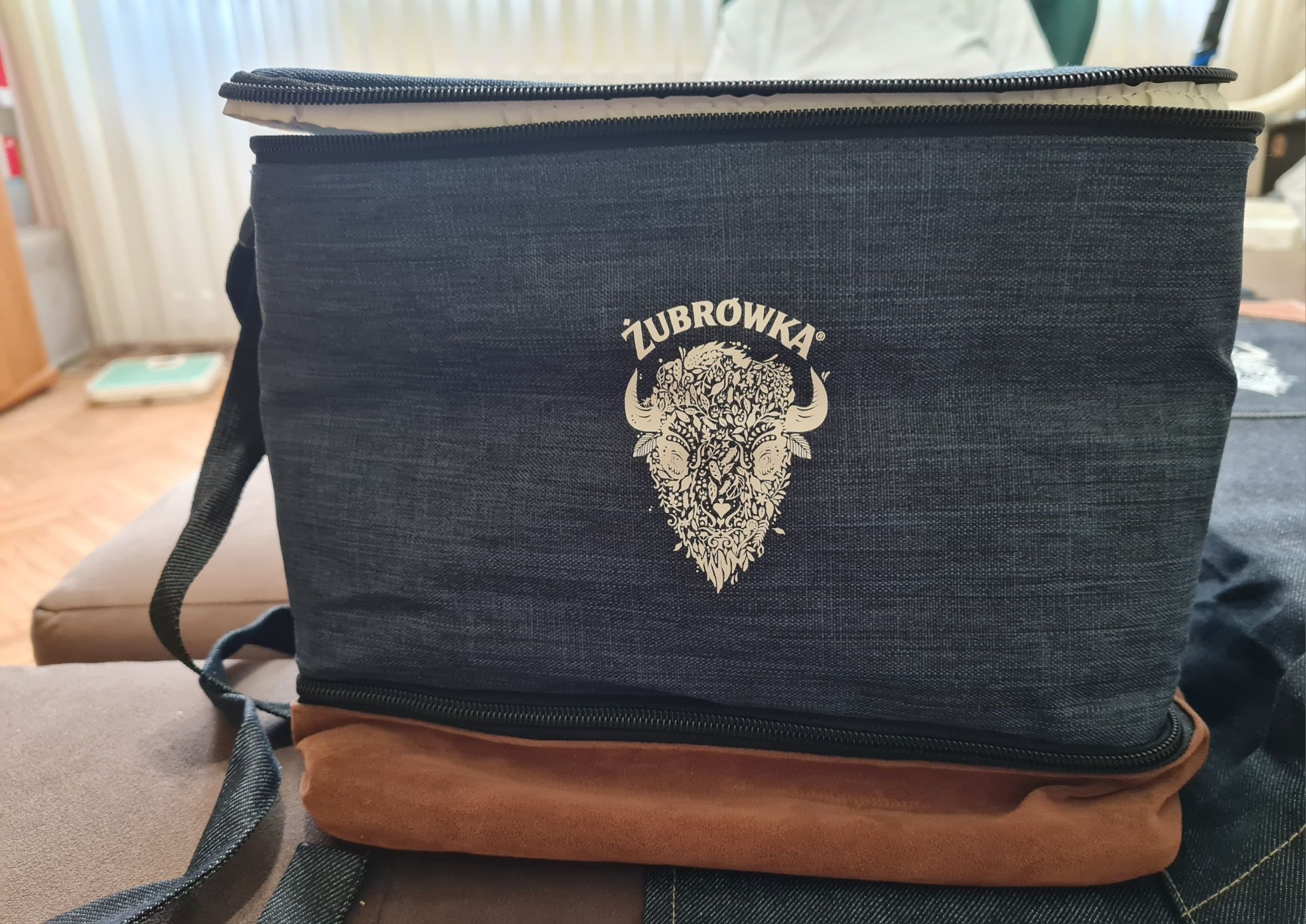 Хладилна чанта Zubrowka