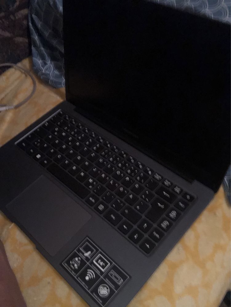 Laptop medion accept schimb cu iphone xs