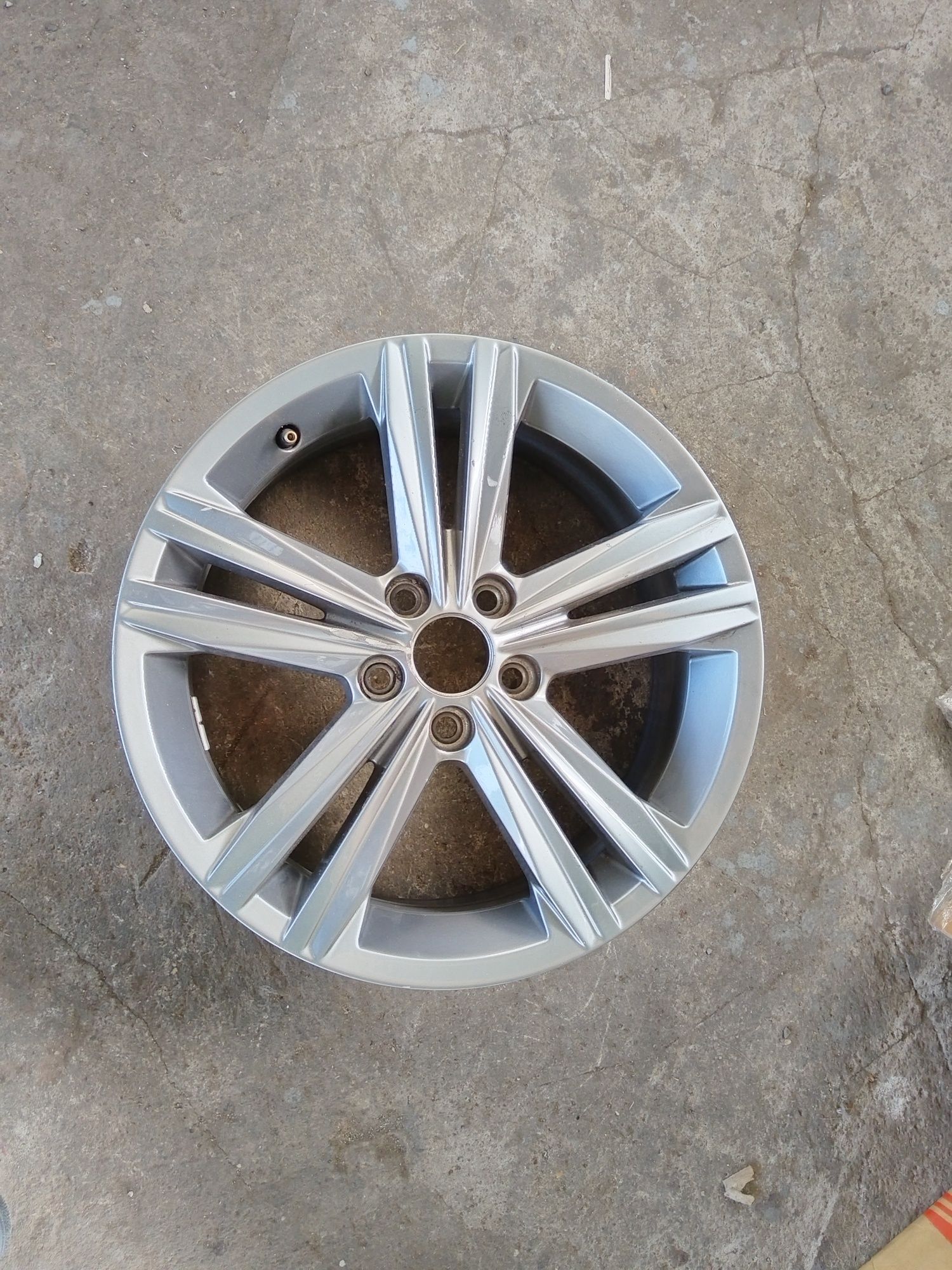 1 брой 16" Цола.Джанта за VW POLO 2G0 601 025 AA