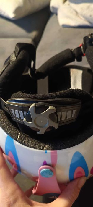 Ски/Сноуборд дамска каска Roxy