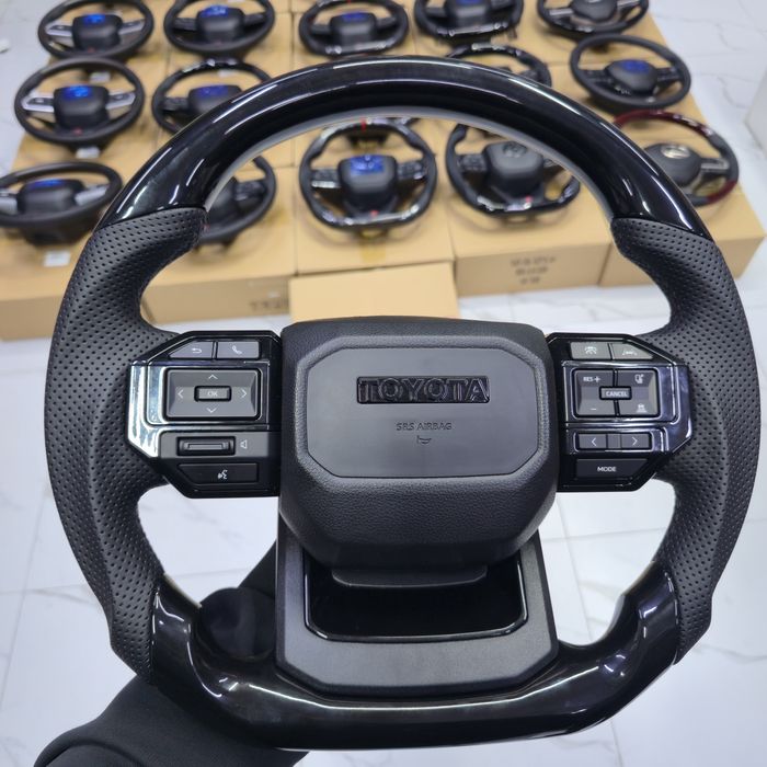 Toyota на любой тойота в машину. Мультируль работает. Подсветка горит