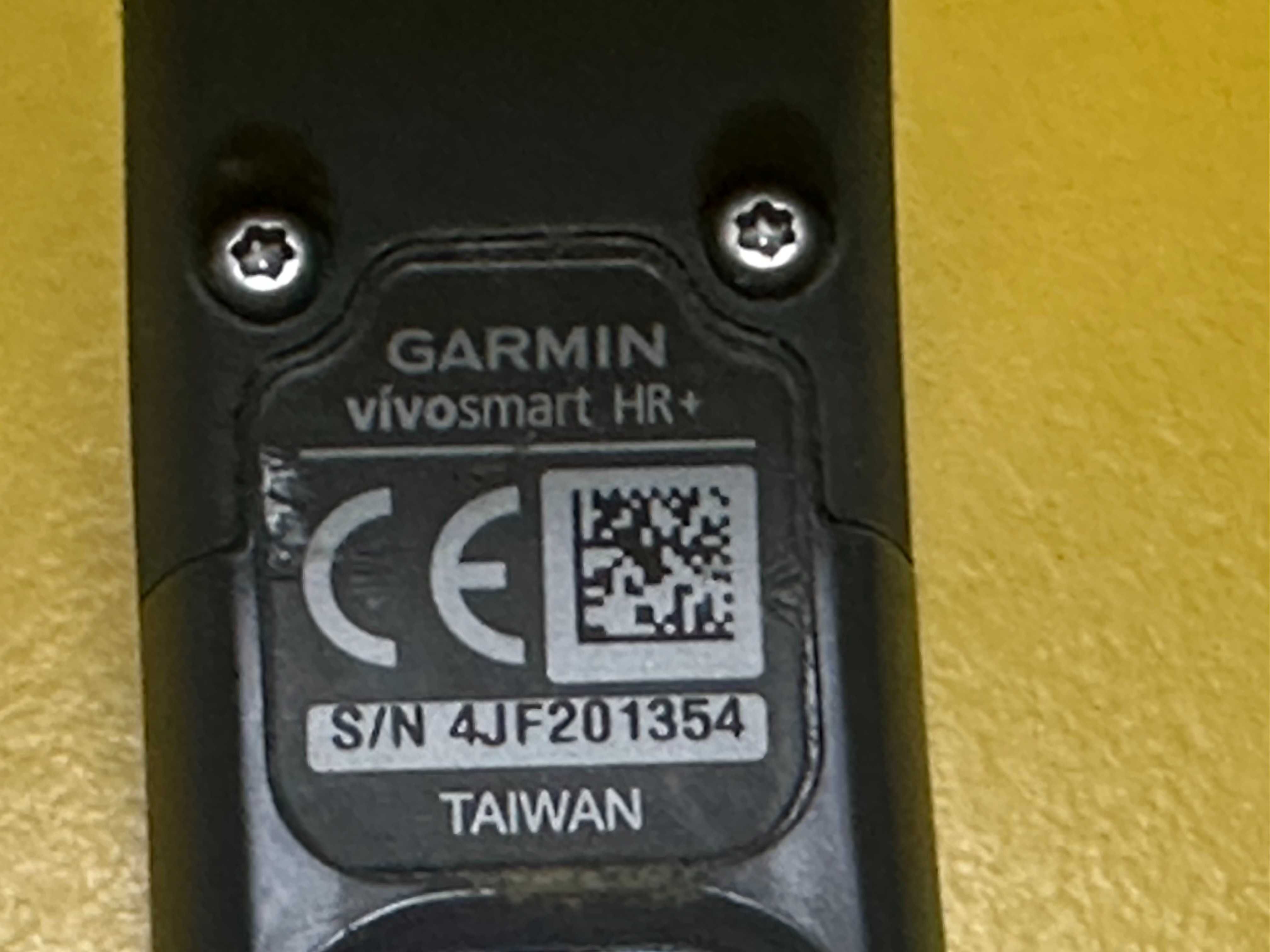 Смарт гривна Garmin Vivosmart HR PLUS
