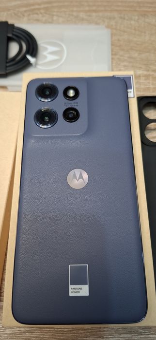 Motorola edge 50 neo 12/512 gb