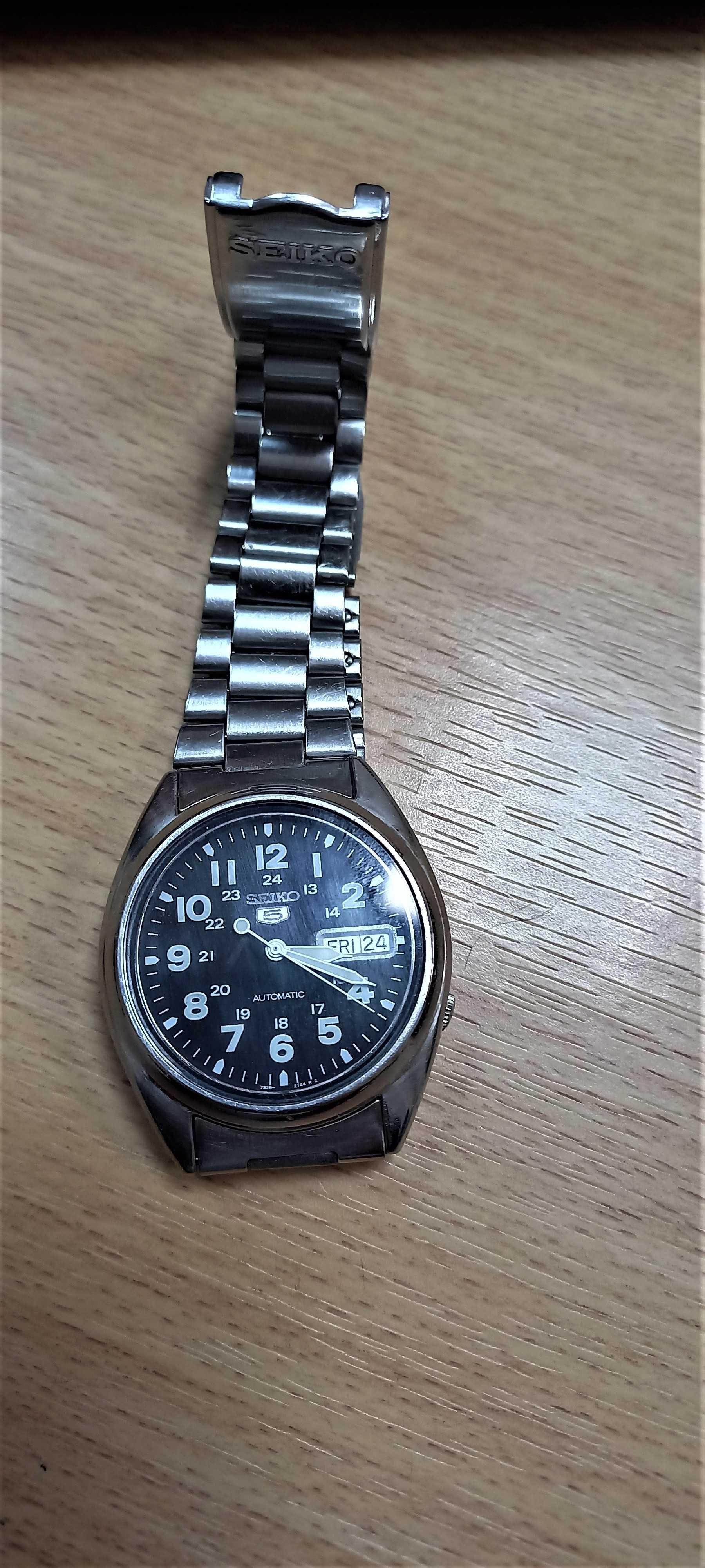 Продавам механичен часовник  Сейко 5 / Seiko 5 /SNX809K/