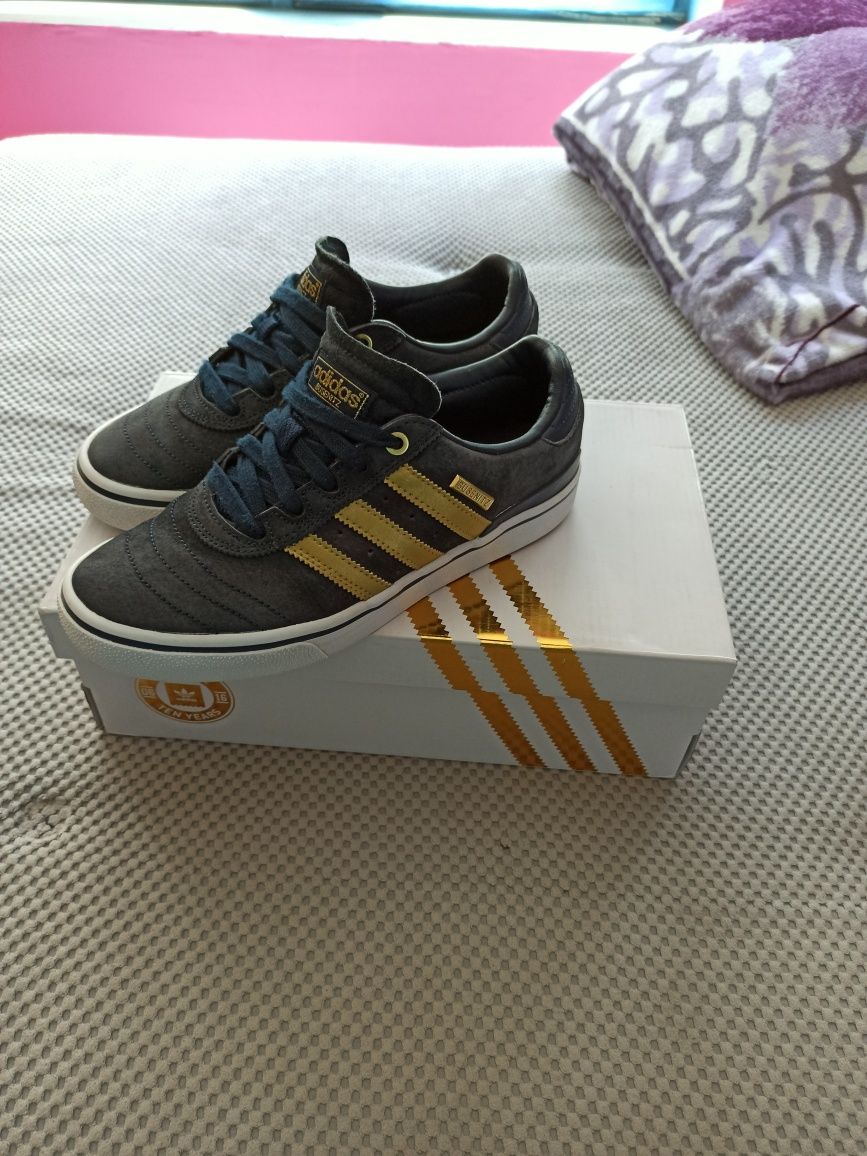 Кецове     Adidas Busenitz