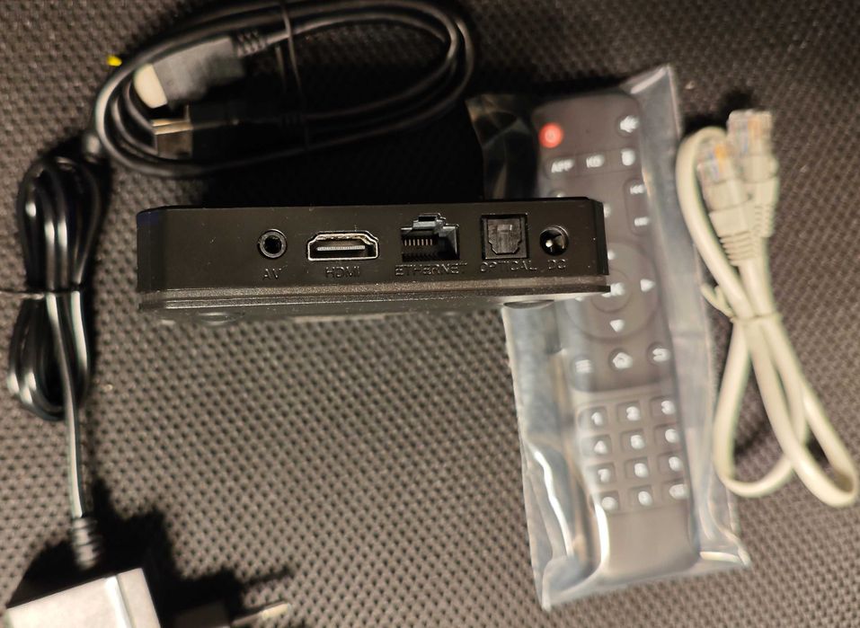 Продавам Android TV Box x96 x4 4GB RAM/64GB eMMC/8K с IP ТЕЛЕВИЗИЯ