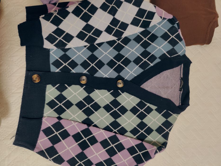 Set pantaloni Nr 34 și pulovere Nr S