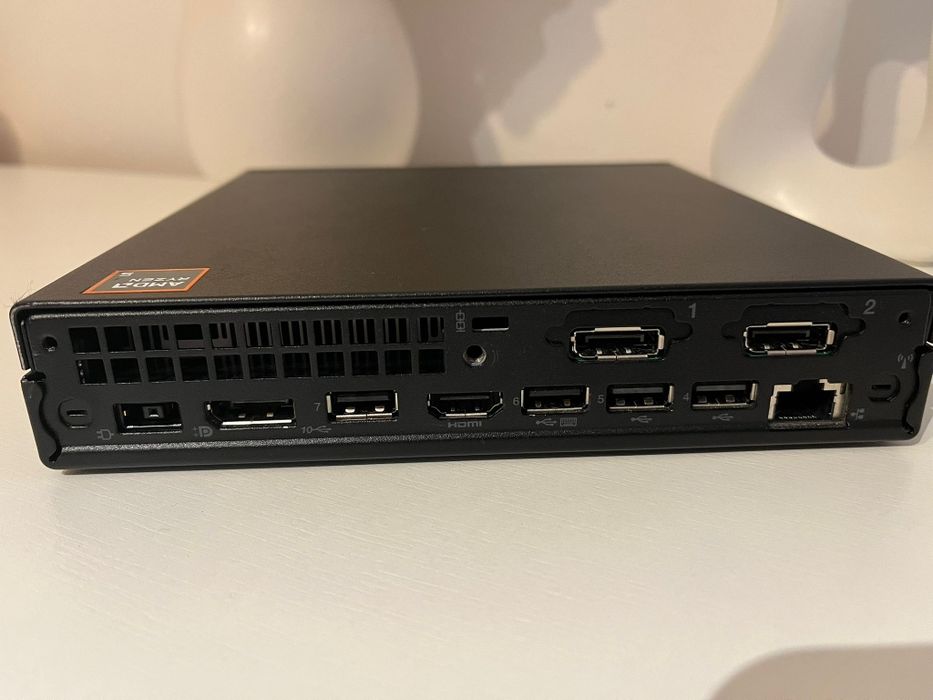 Lenovo ThinkCentre M75q gen5 ryzen 5 8500ge