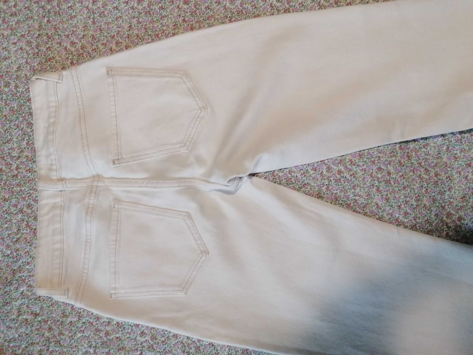 Разкроени дънки в цвят екрю Mango, 34 размер