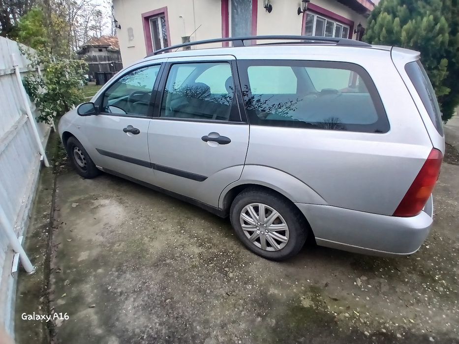 Ford Focus,  1.6 benzina
