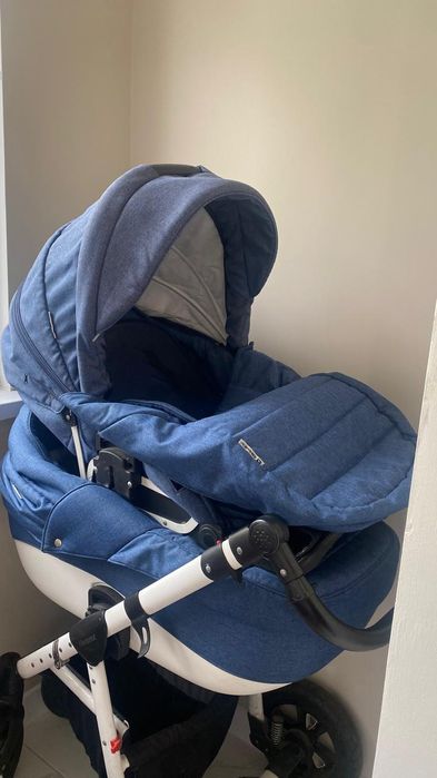 Коляска б/у в хорошем состоянии