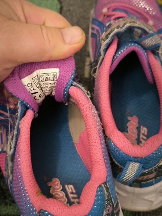 Adidași Skechers mărimea 31